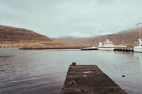 Lítlastova | A Charming Boathouse Getaway