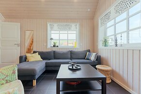 Charming Cottage In Tranquil Village - Hot Tub