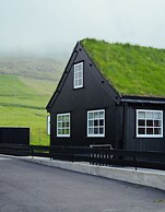 Charming Cottage In Tranquil Village - Hot Tub