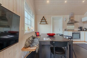 Charming Cottage In Tranquil Village - Hot Tub