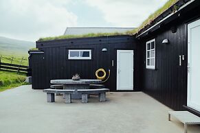 Charming Cottage In Tranquil Village - Hot Tub