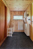 Cozy Family Home In Vestmanna