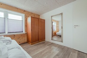 Cozy Family Home In Vestmanna