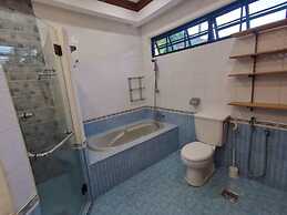 Seremban Resort Villa by uBook