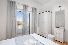 Sunshine Holiday Home