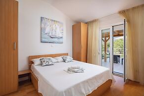 Sunshine Holiday Home