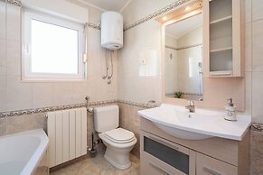 Sunshine Holiday Home