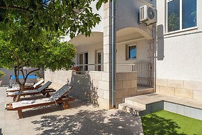 Sunshine Holiday Home