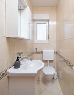 Sunshine Holiday Home