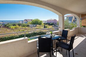 Sunshine Holiday Home