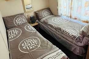 3-bed Carvan, Sleeps 6, Pets & Parking