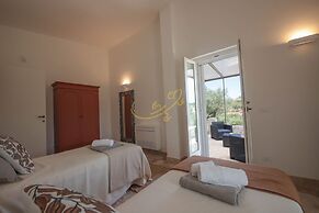 TD Trulli Benedetta w Pool in Peaceful Nature