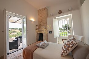 TD Trulli Benedetta w Pool in Peaceful Nature