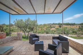 TD Trulli Benedetta w Pool in Peaceful Nature