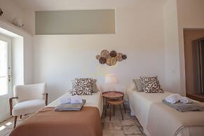 TD Trulli Benedetta w Pool in Peaceful Nature