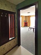 Twins Palace Apart Hotel