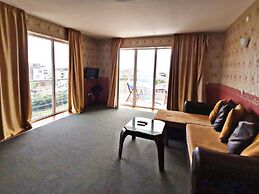 Twins Palace Apart Hotel