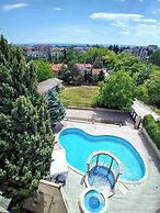 Twins Palace Apart Hotel