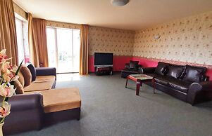 Twins Palace Apart Hotel