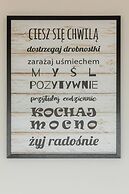 Charming Studio for 2 by Renters