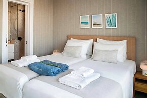 Chris Le Mare Gold Luxury Villa