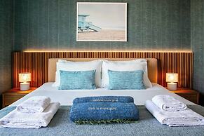 Chris Le Mare Gold Luxury Villa