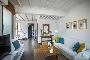 Chris Le Mare Luxury Villa