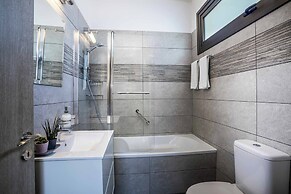 Chris Le Mare Luxury Villa