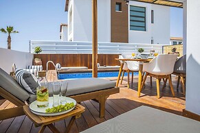 Chris Le Mare Luxury Villa