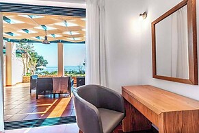 Villa Barbati Beachfront