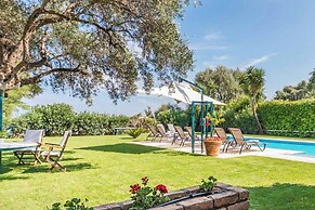 Villa Barbati Beachfront