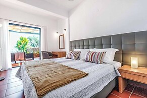 Villa Barbati Beachfront