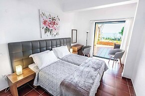 Villa Barbati Beachfront