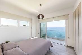 Pomos Seashore Villa