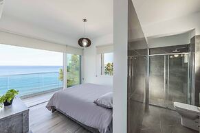 Pomos Seashore Villa