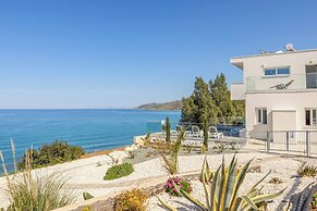 Pomos Seashore Villa
