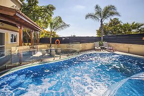 Tropical Beach Villa