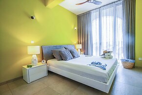 Art House by the Sea