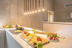 Art House by the Sea