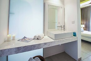 Art House by the Sea