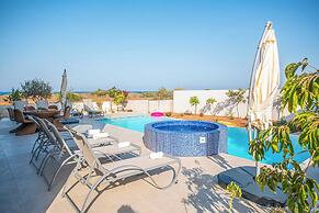 Art House by the Sea