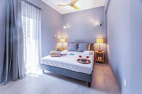 Art House by the Sea