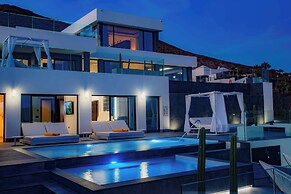 Villa Infinity