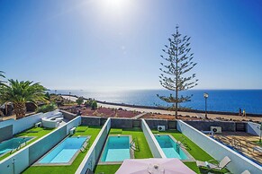 Marina Suite Villa Azul