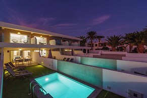 Marina Suite Villa Agua