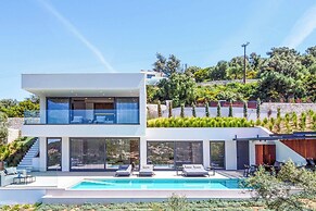 Villa Above the Blue