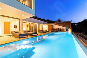 Villa Above the Blue