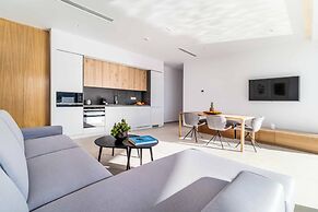 Villa Beyond the Horizon