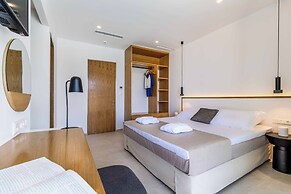 Villa Beyond the Horizon