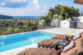 Villa Beyond the Horizon